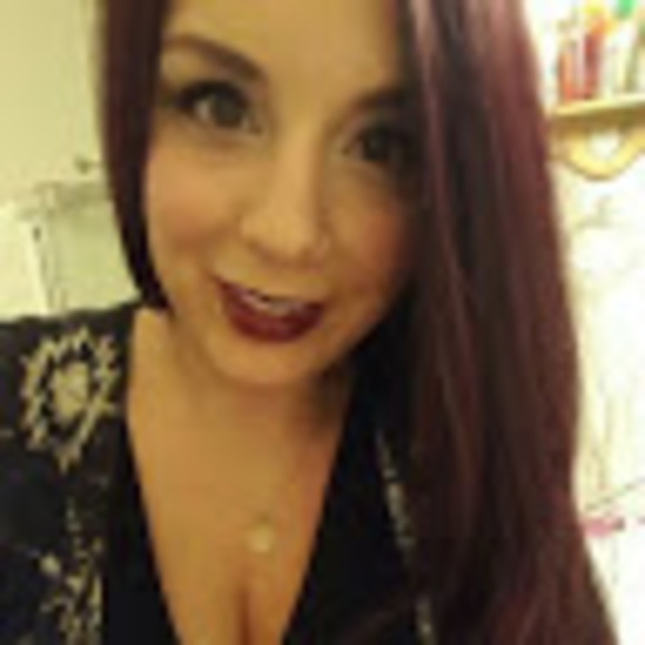 Meet your Posher, Britney - Picture 1 of 1